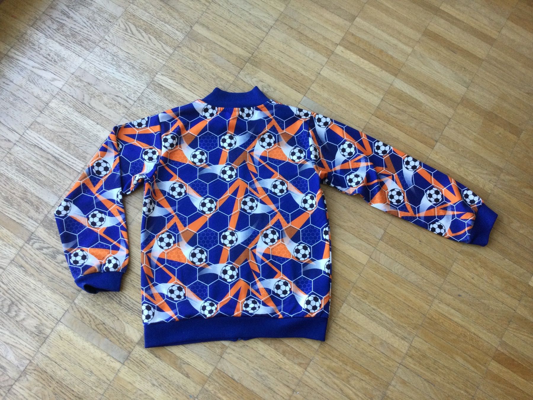 Lotti & Set di vestiti: Kinder Sport Anzug, Gr 134 – Usato da Zürich venduto da mir_2kjl 2