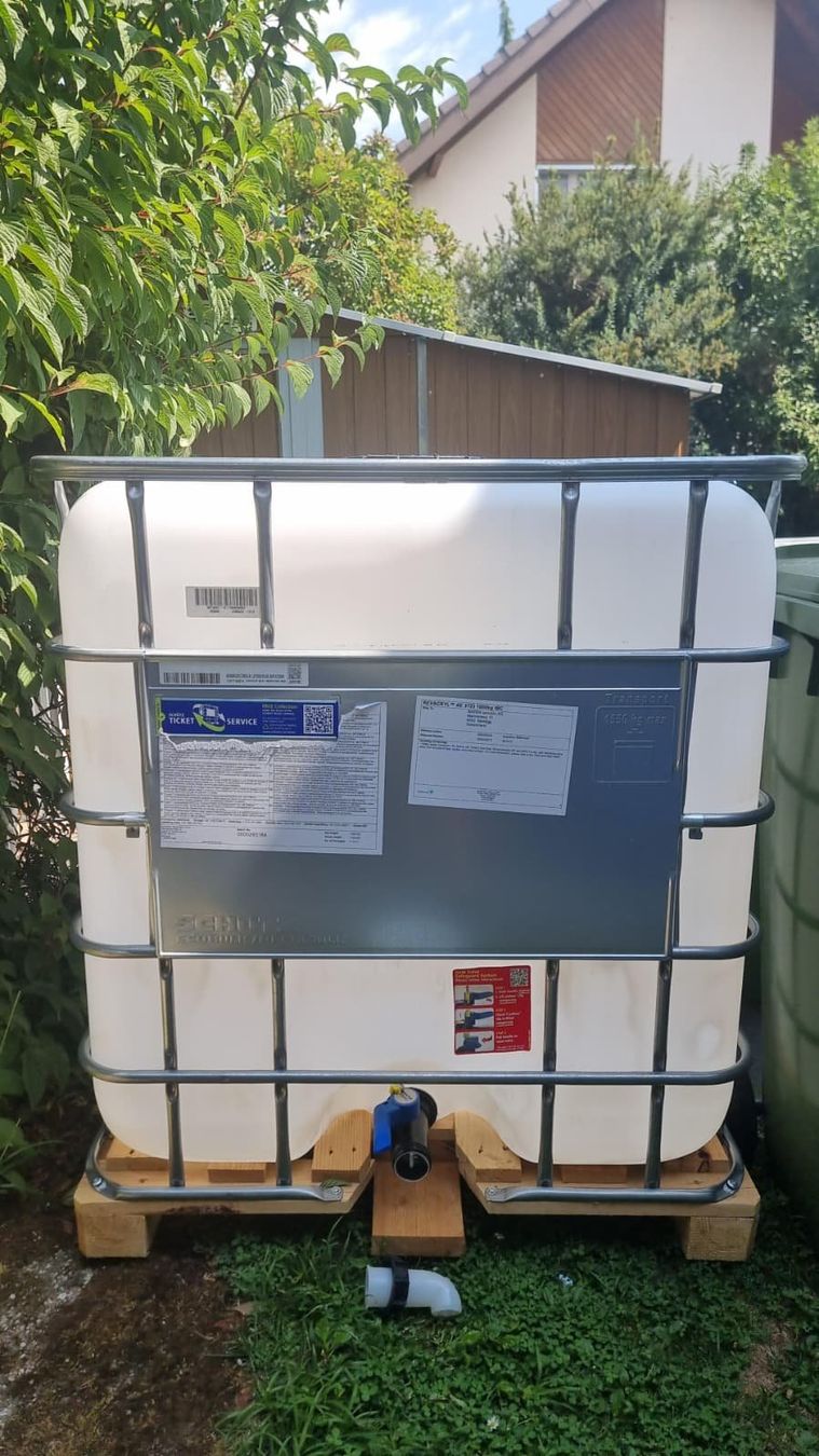 Tränken & Tröge: IBC Wassertank 1000l Wasserbehälter Regenwassertank Garten – Gebraucht aus Wettingen von ray_boccia 4