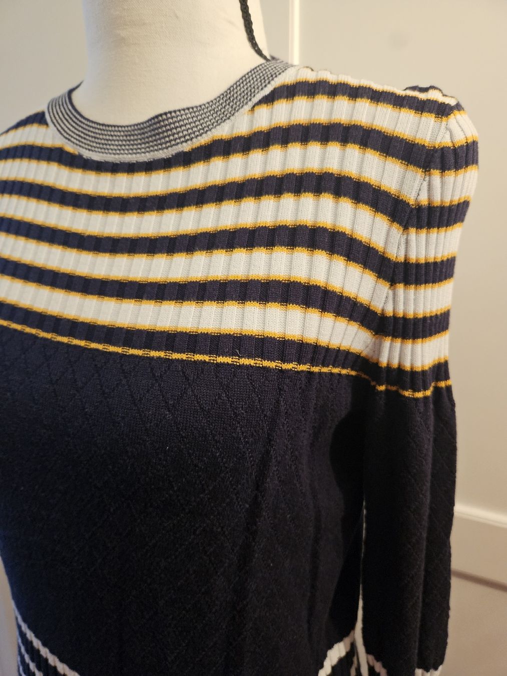 S.Oliver Pullover & Sweatshirts: S.Oliver Pullover, gestreift, Grösse M, Top Zustand! – Gebraucht aus Steckborn von suz_v2v6 7