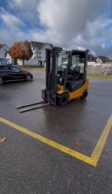 Jungheinrich Carrelli elevatori e a forche: Jungheinrich DFG 320 Diesel Stapler – Usato da Grüningen venduto da Werk89.zuerich