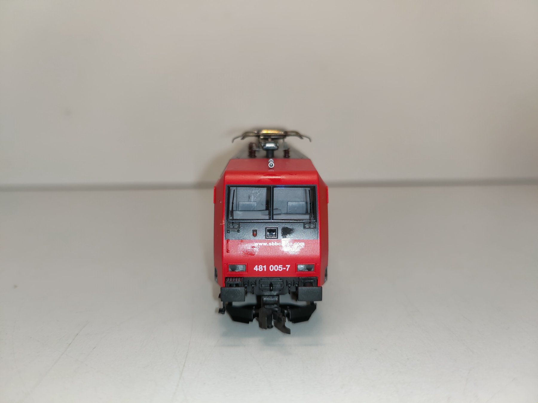 Fleischmann Modellini di ferrovie: Fleischmann 4323 SBB CFF FFS Cargo E-Lok Re 481 DC Analog H0 – Usato da Basel venduto da mhmarken 1