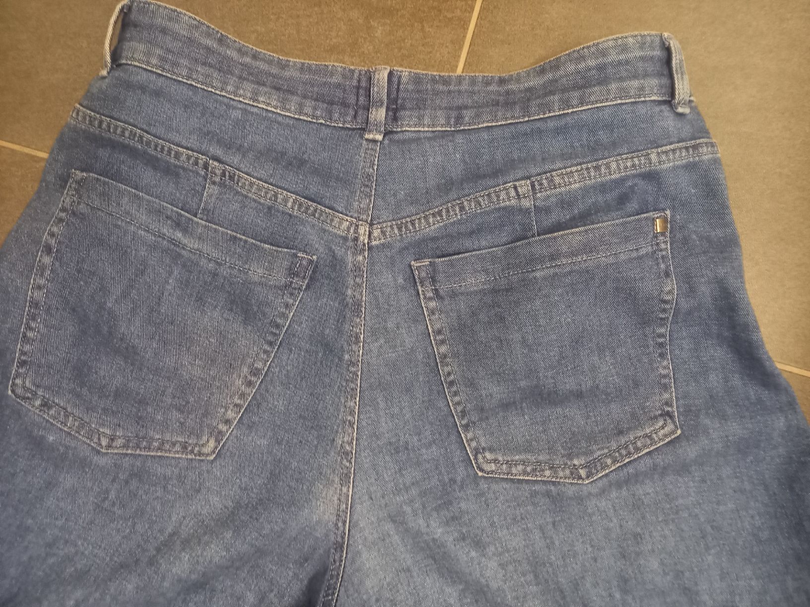 Brax Jeans: Jeans Brax Meli S – Gebraucht aus Sissach von DenJoe 2