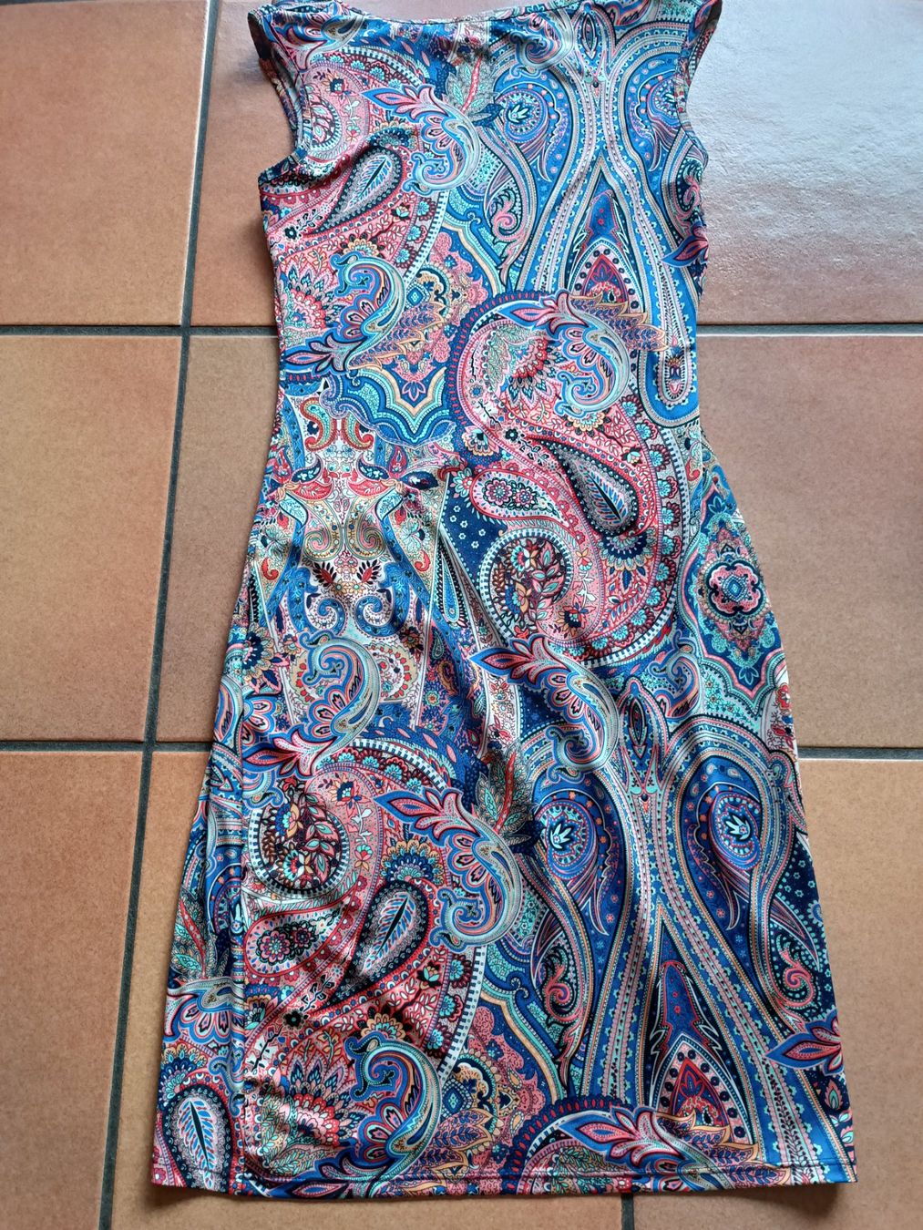 Morgan Vestiti & Gonne: Robe Morgan colorée, taille XS comme neuve – Nuovo (secondo la descrizione) da Bevaix venduto da dusspe 1