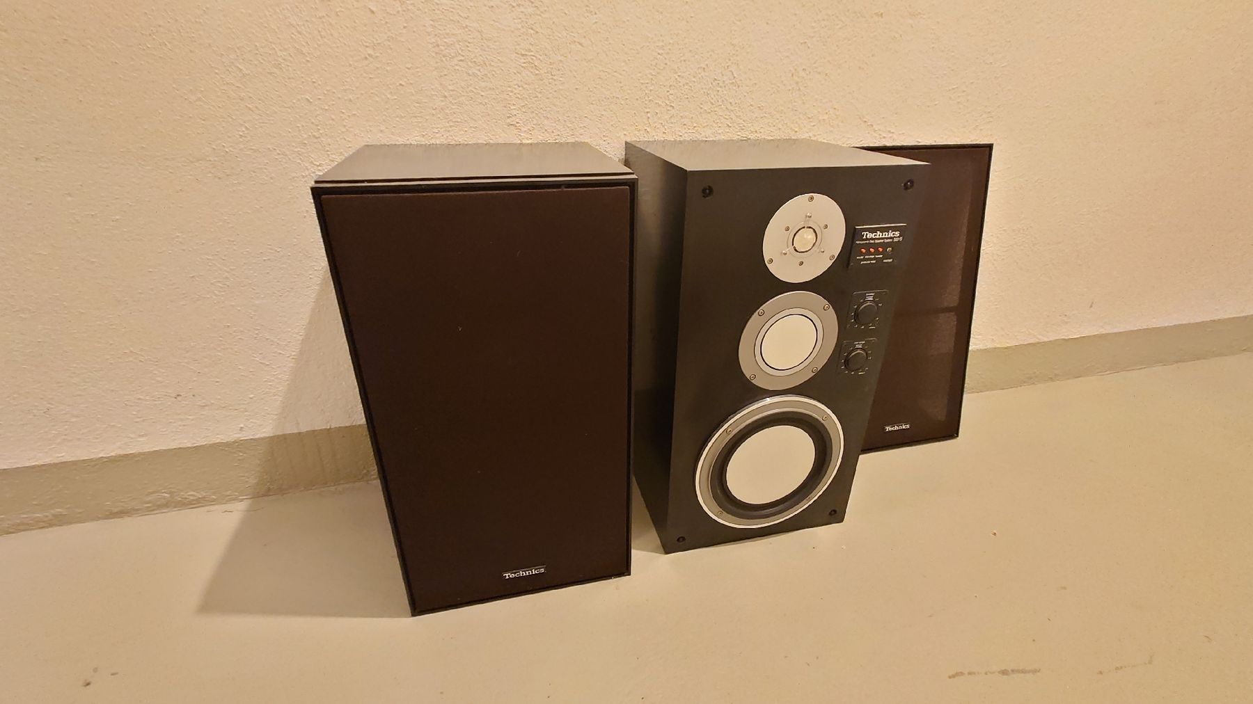 Technics Haut-parleurs: Technics SB-5 Lautsprecher 3-Wege System 8 Ohm gebraucht – D'occasion à Abtwil SG par Ruwn