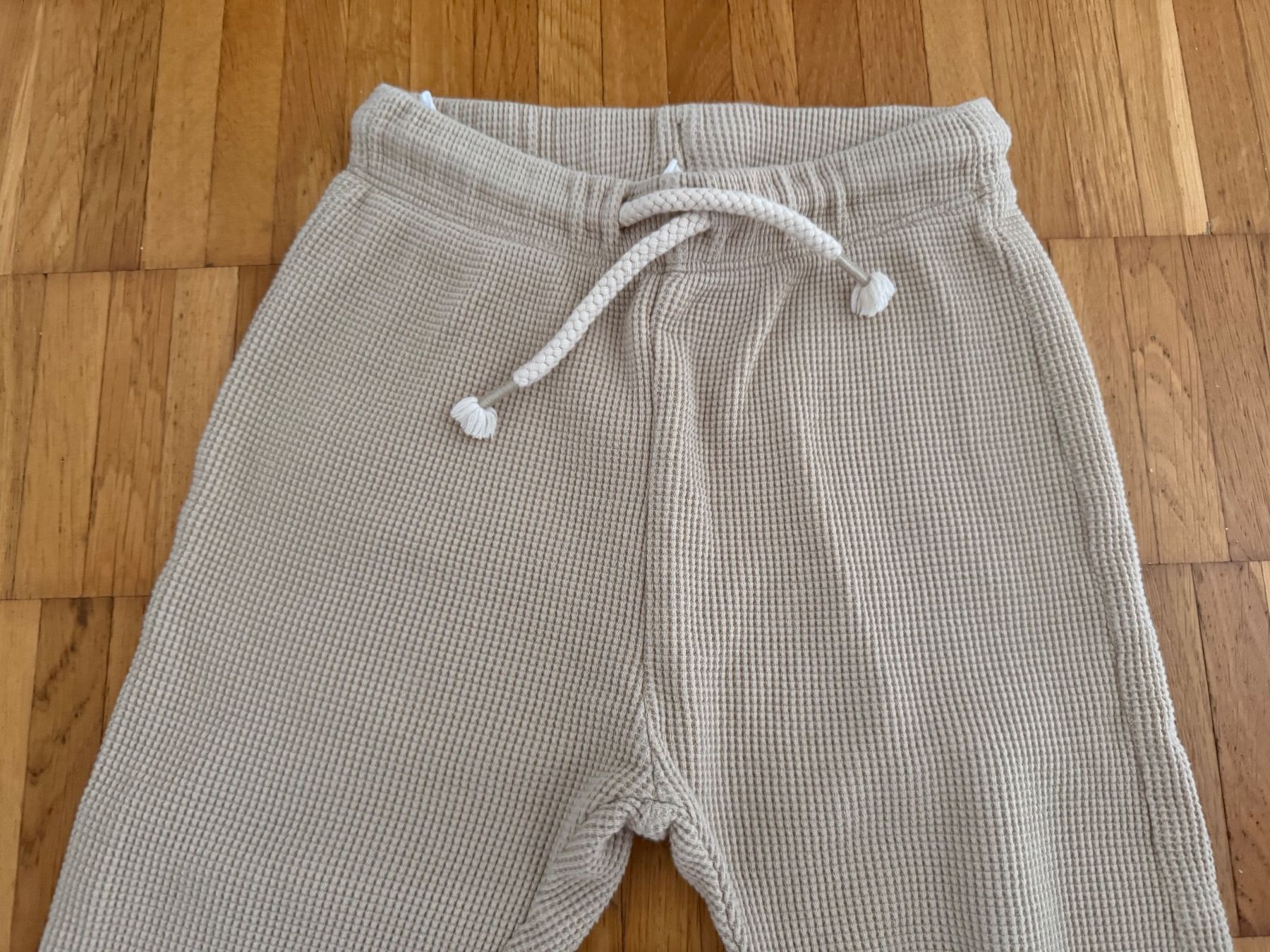 H&M Pantaloni: H&M Hosen Gr 92 – Usato da Richterswil venduto da Eunoia85 1