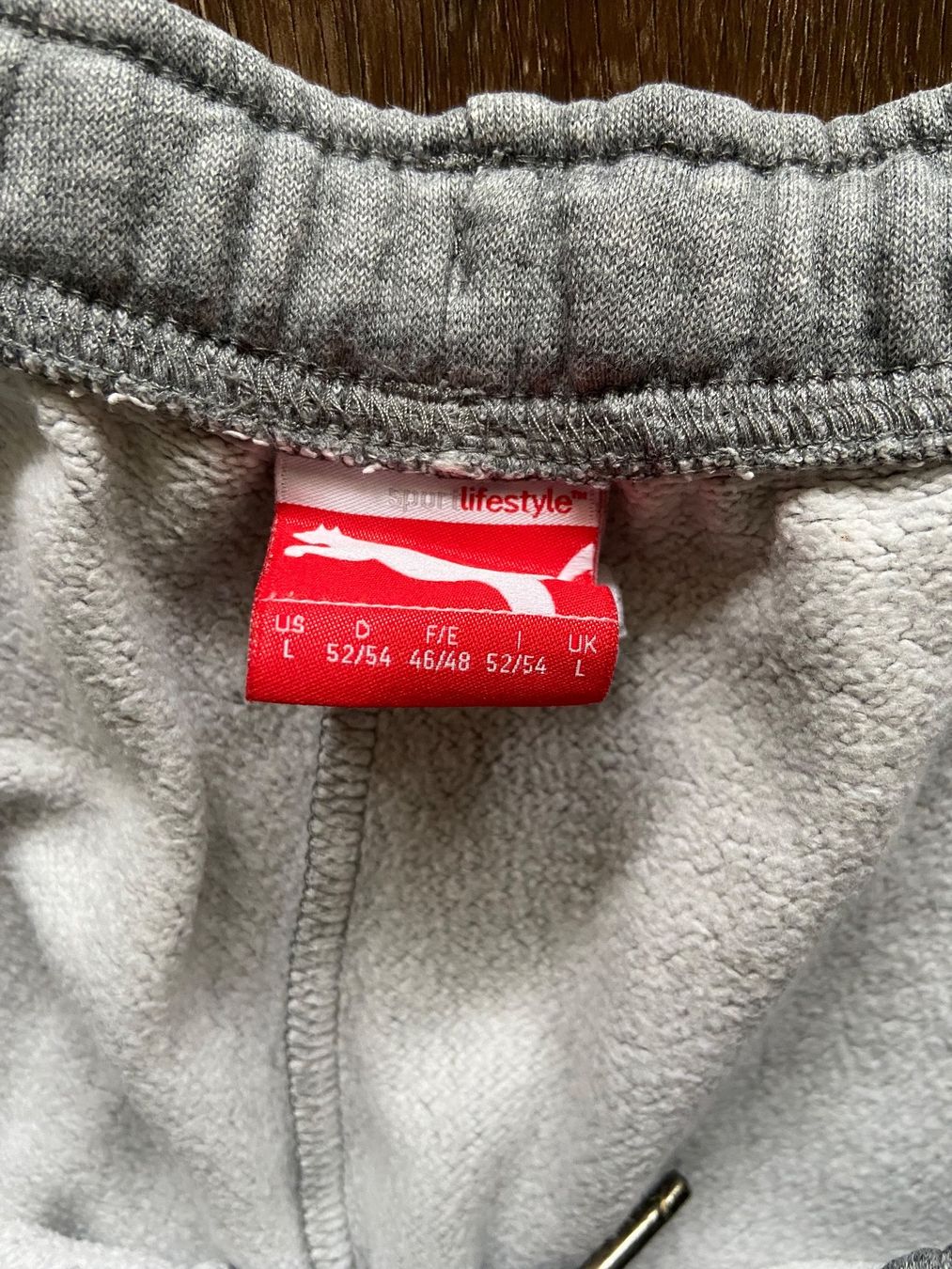 Puma Pantaloni: Trainerhosen Puma Gr. L – Usato da Muttenz venduto da bargain_hunter 2
