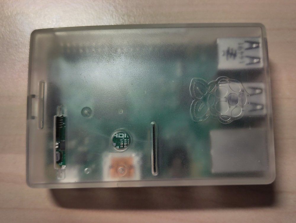 Raspberry Pi Mainboards: Raspberry Pi 2 Model B mit Gehäuse – Gebraucht aus Bubendorf von craniac