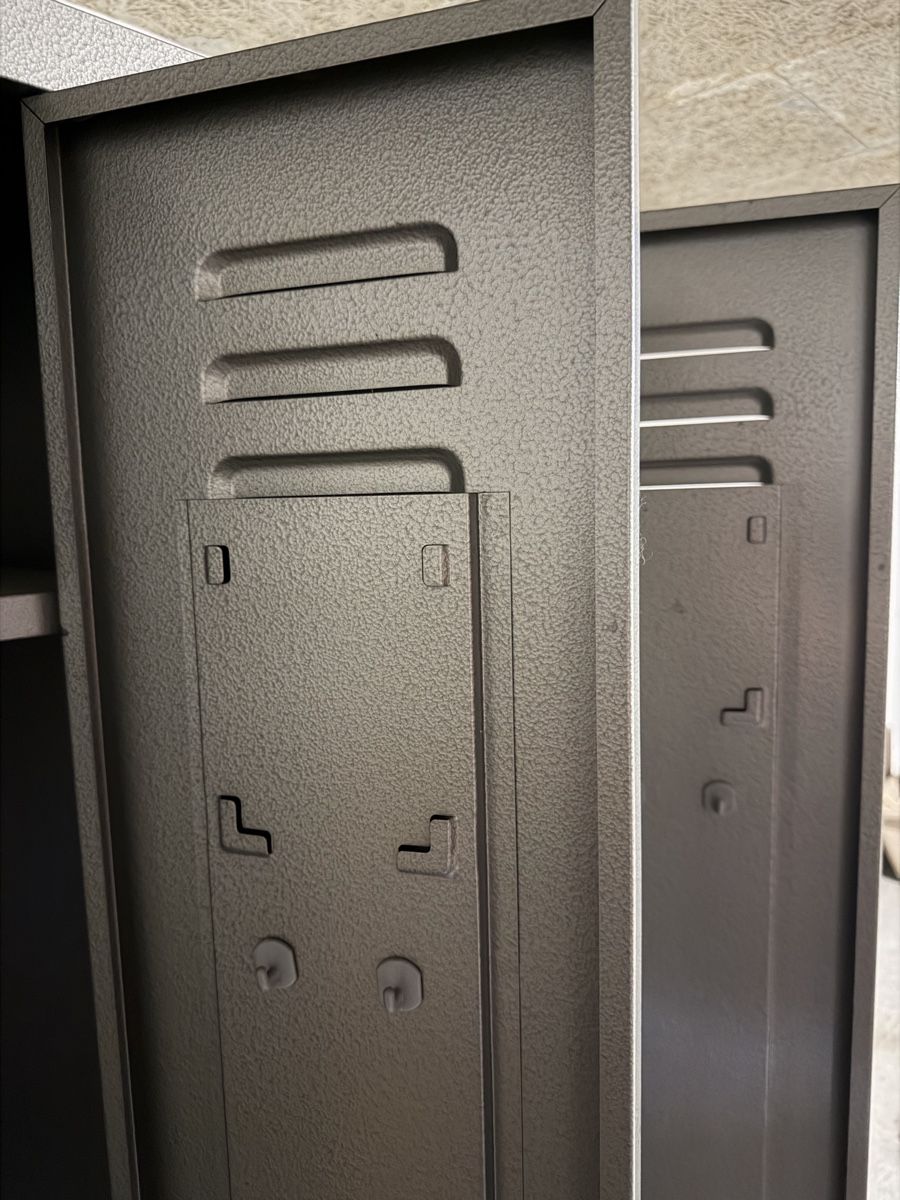 Guardaroba: Spindschrank Emag-Norm 3 Abteile – Usato da Lenzburg venduto da To 5
