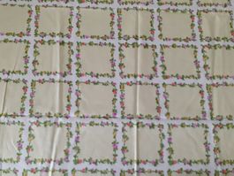 Stoff coupon - zartes Blumenmuster hellgrün 1.50 × 1.35