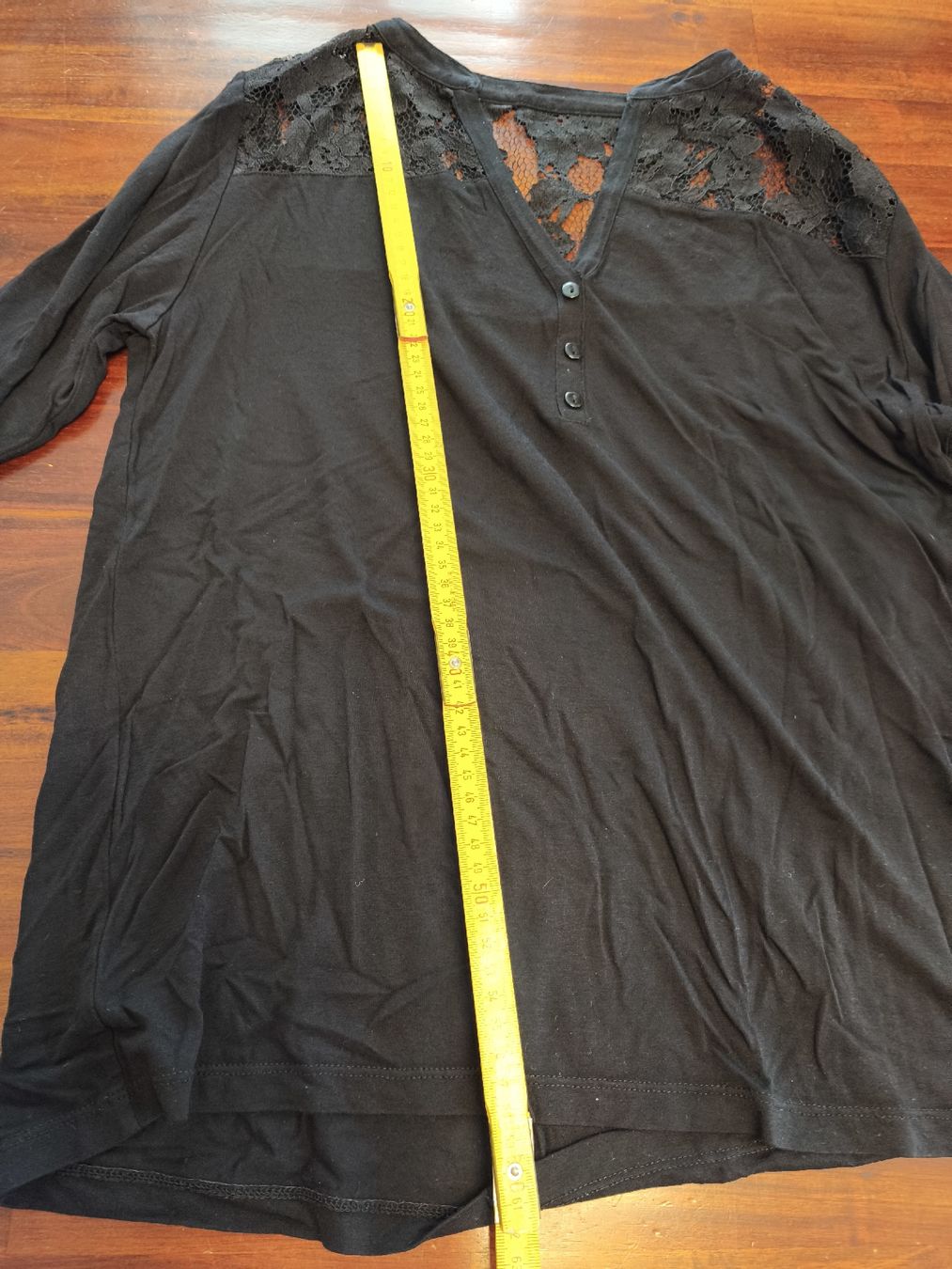 Blusen, T-Shirts & Tops: Damenbluse, Schwarz, 95% Viskose – Gebraucht aus Wohlen AG von art_9qvl 3