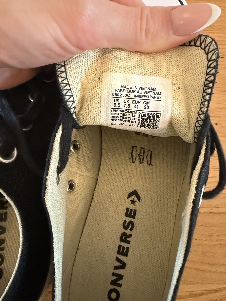 Converse Chaussures hommes: Converse - Schwarz - Grösse 41 – D'occasion à Bern par bibibouchette 2