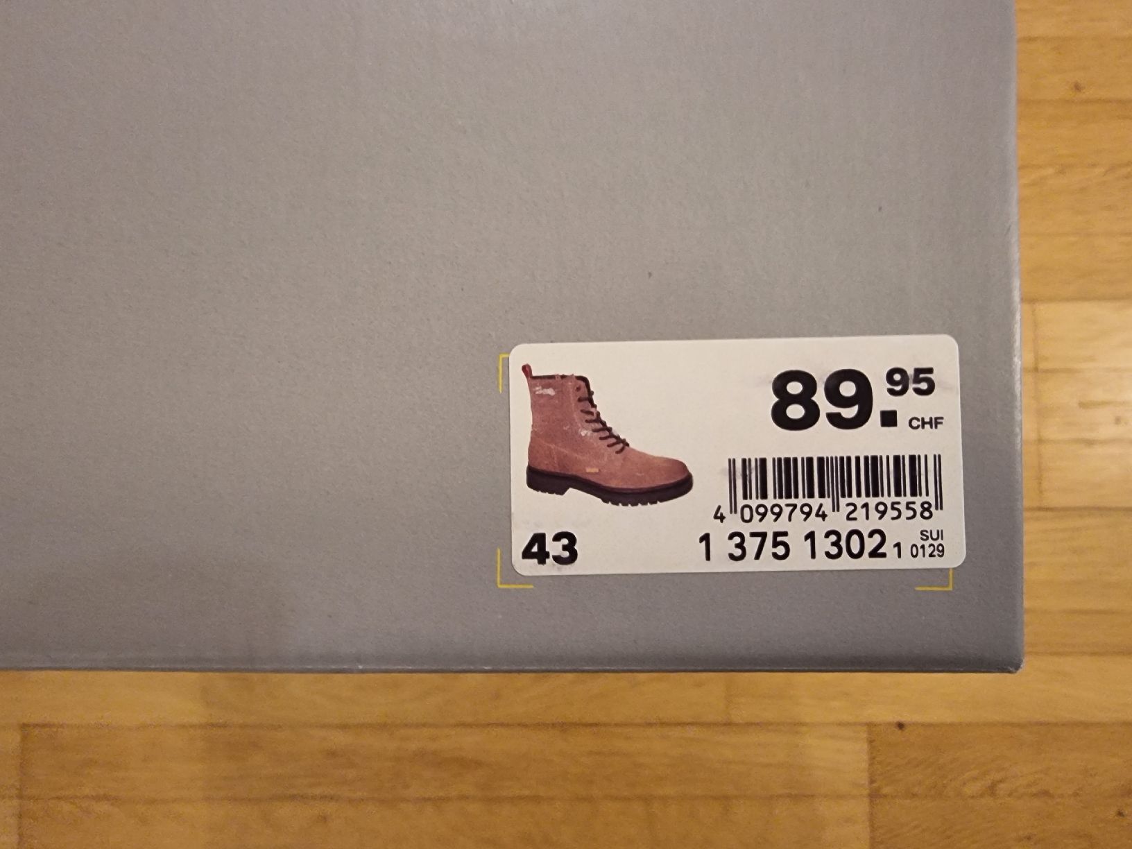 Scarpe da uomo: Bench. Schnürboot Grösse 43 neu,echtes Wildleder,braun-grau – Nuovo e nell'imballaggio originale da Untersiggenthal venduto da Mando2008 1