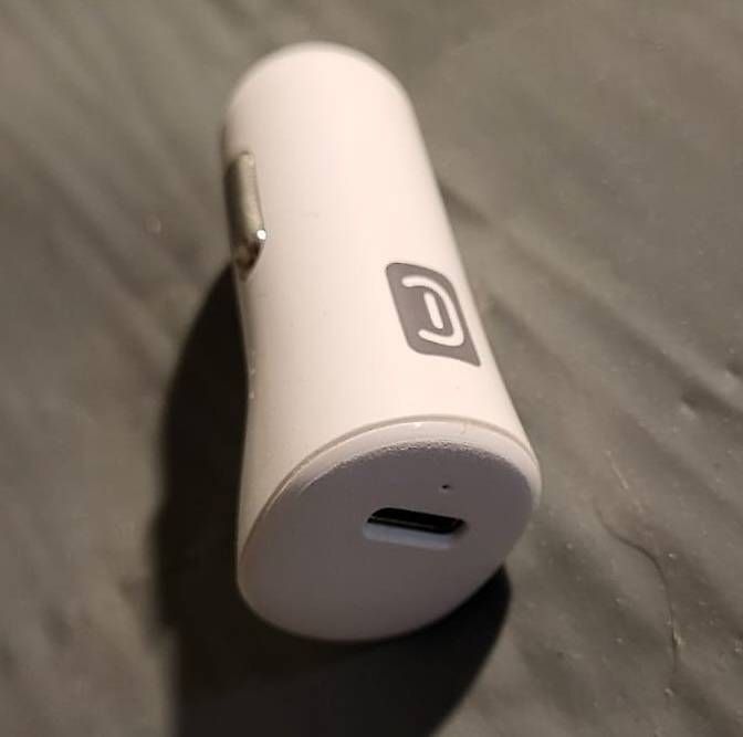 Lecteurs & Adaptateurs: USB-C Autoladegerät 20W, weiss, gebraucht – D'occasion à Curio par mia_vb5z