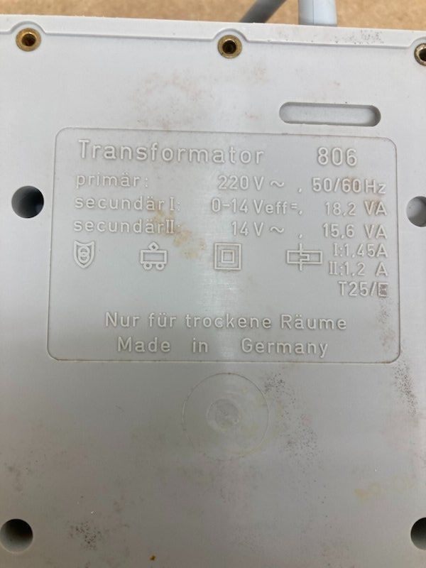 Märklin Modelleisenbahnen: Titan Transformator 806 Trafo 33 VA, Halbwellenanfahrt – Gebraucht aus Büsserach von ModellbahnDepot 3
