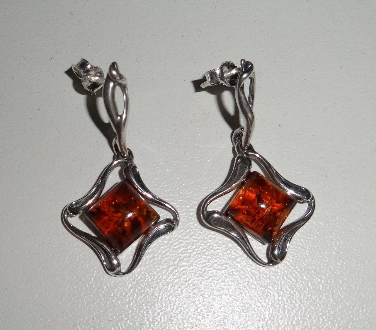Orecchini pendenti & Orecchini a lobo: Bernstein Ohrstecker 925 Silber – Nuovo e nell'imballaggio originale da Visp venduto da steinschmuckwelt 1