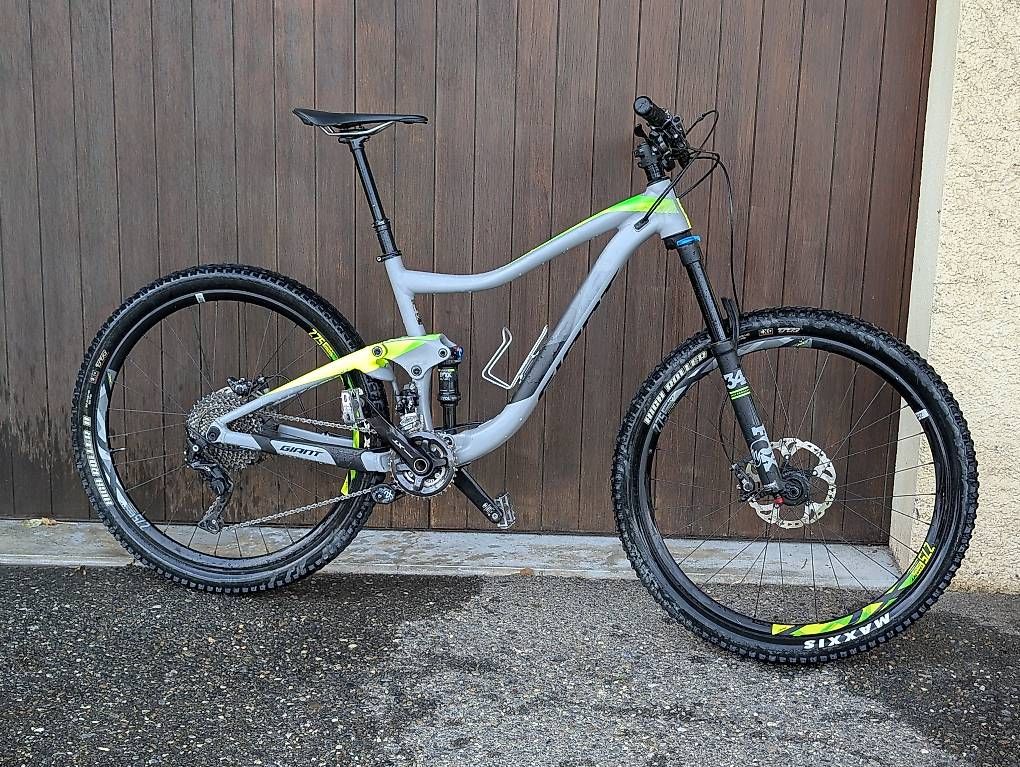 Vélos: Vélo tout suspendu Giant Taille M – D'occasion à Vevey par NikoSBZ 1