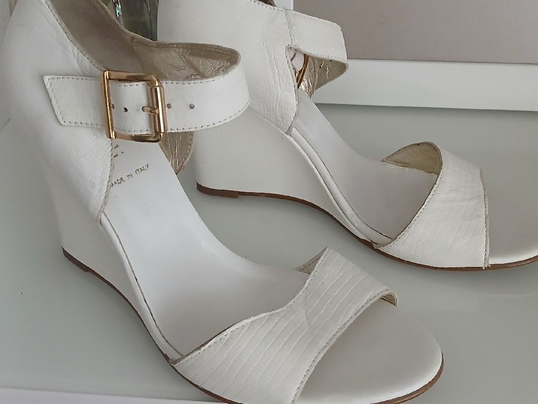Scarpe da donna: Minelli weisse Lederschuhe, Gr 39, Ab.10cm – Nuovo (secondo la descrizione) da Beinwil am See venduto da Superchance