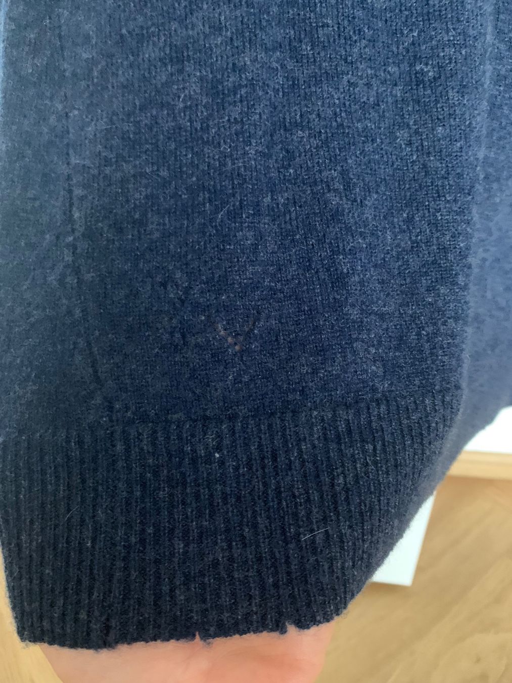 Pullover & Sweatshirts: Zadig Voltaire Cici Patch Kaschmir Pullover XS – Gebraucht aus Muttenz von swa_r6hn 3