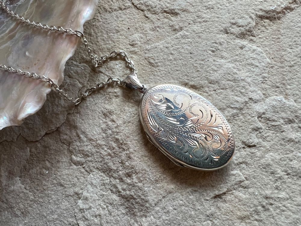 Oval Medaillon Anhänger Geburt Monat Halskette Geburt Blume Geschenk für sie Weihnachtsgeschenke