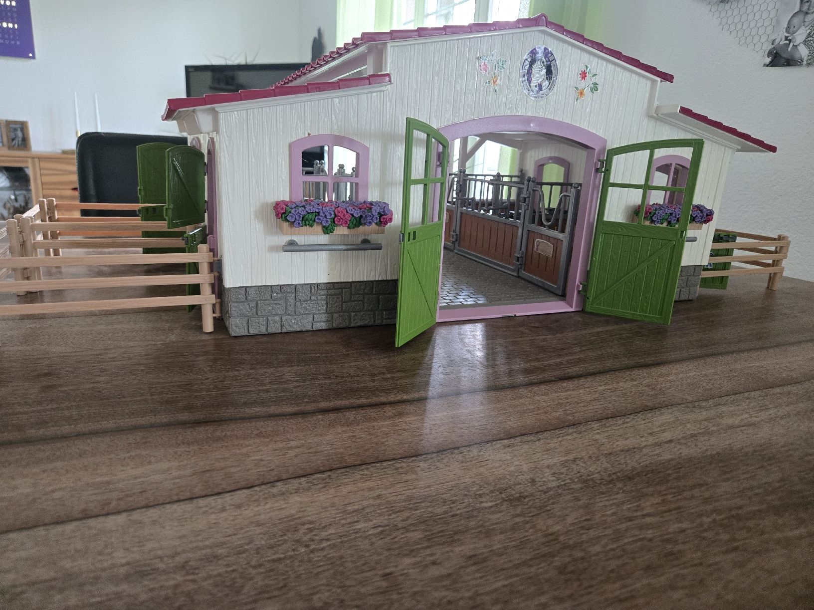 Schleich Spielzeuge: Schleich Set Pferd mit Stall – Gebraucht aus Rüschegg Gambach von zbi_7jfh 5