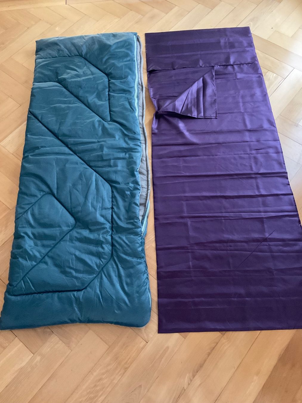 Sacs de couchage: Seidenschlafsack - rot – D'occasion à Bern par car_x9fc 2