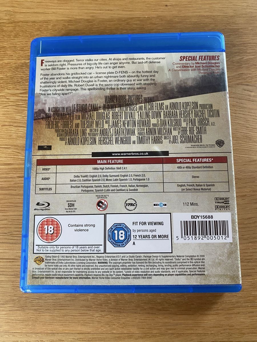 Tous les DVDs: Falling Down / Bluray / UK Version ENGLISCH /Michael Douglas – D'occasion à Herzogenbuchsee par Christen3 1