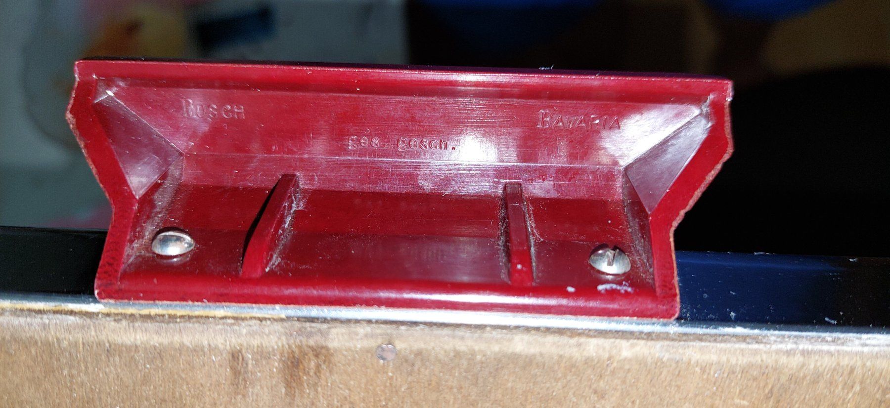 Servierplatten: Art-Deco-Tablett, silberfarbiger Metallrahmen, Bakelitgriffe – Gebraucht aus Subingen von K7passt_immer 7