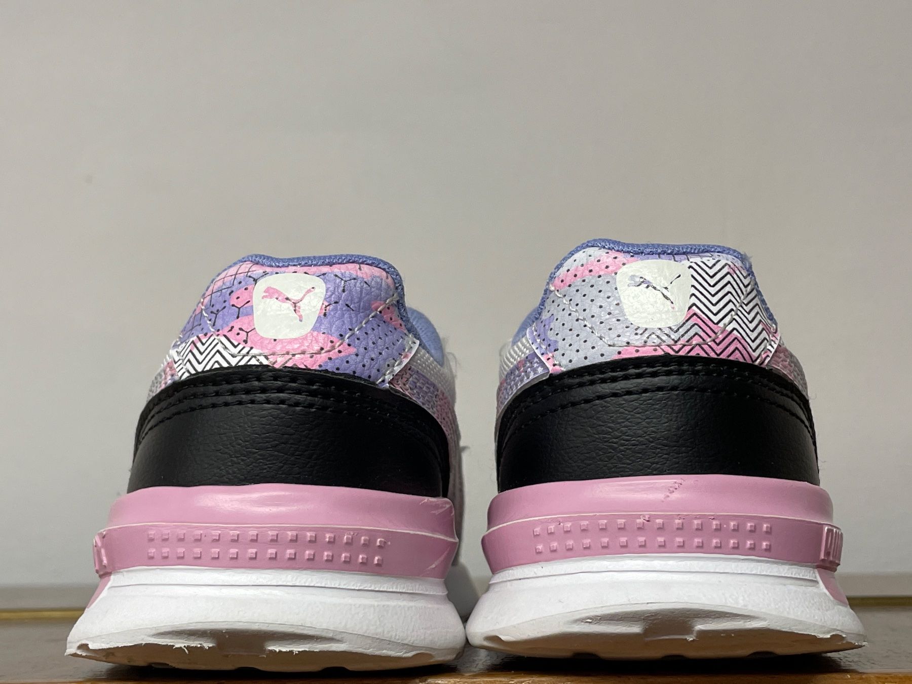 Puma Scarpe per ragazze: PUMA Mädchen Sneaker Gr. 28 – Usato da Frasnacht venduto da GracyStore 1