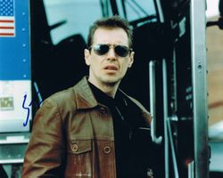 Steve Buscemi 1957- Autogramm signiert Foto 20x25cm