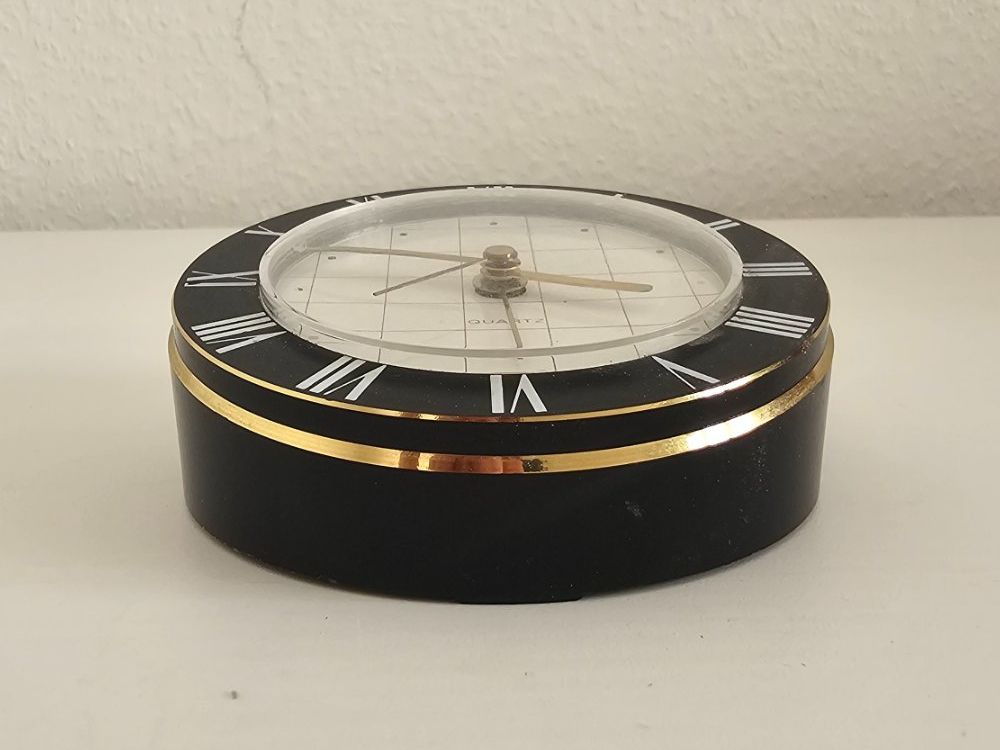 Sveglie: Vintage Wecker Quartz mit Goldrand – Usato da Pfäffikon ZH venduto da eric0113 1