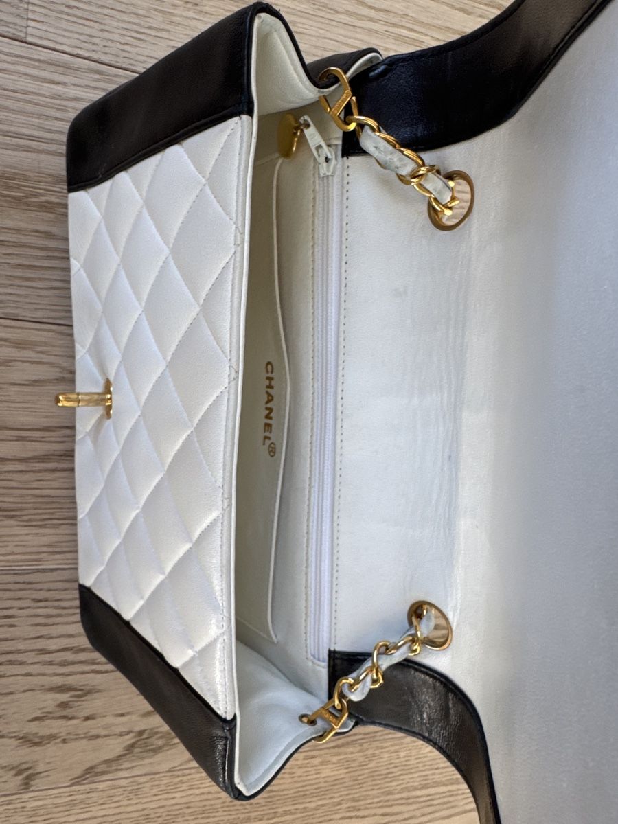 Chanel Taschen für Damen: Chanel Diana Lambskin Medium Single Flap schwarz/weiss – Gebraucht aus Liestal von amaroque 2