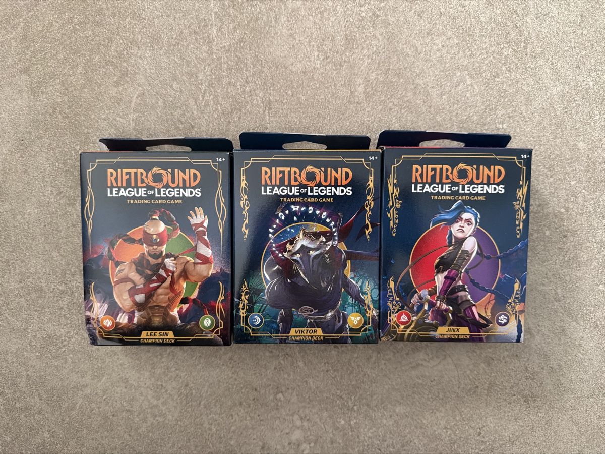 Cartes à collectionner: Riftbound champion decks lee sin viktor jinx – D'occasion à Massagno par pokecoach