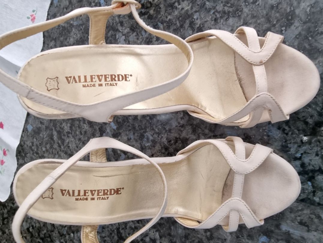 Scarpe da donna: Schuhe,  Sandalette Gr. 40,  Leder – Nuovo (secondo la descrizione) da Geroldswil venduto da Agapanthus22 1