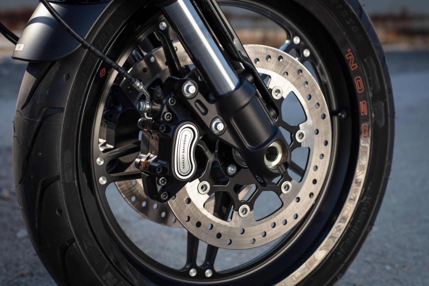 Harley-Davidson Tutti i ricambio per moto: Harley-Davidson FXDR Gabel links 45400201 – Nuovo e nell'imballaggio originale da Dietikon venduto da Baechli-Parts 2