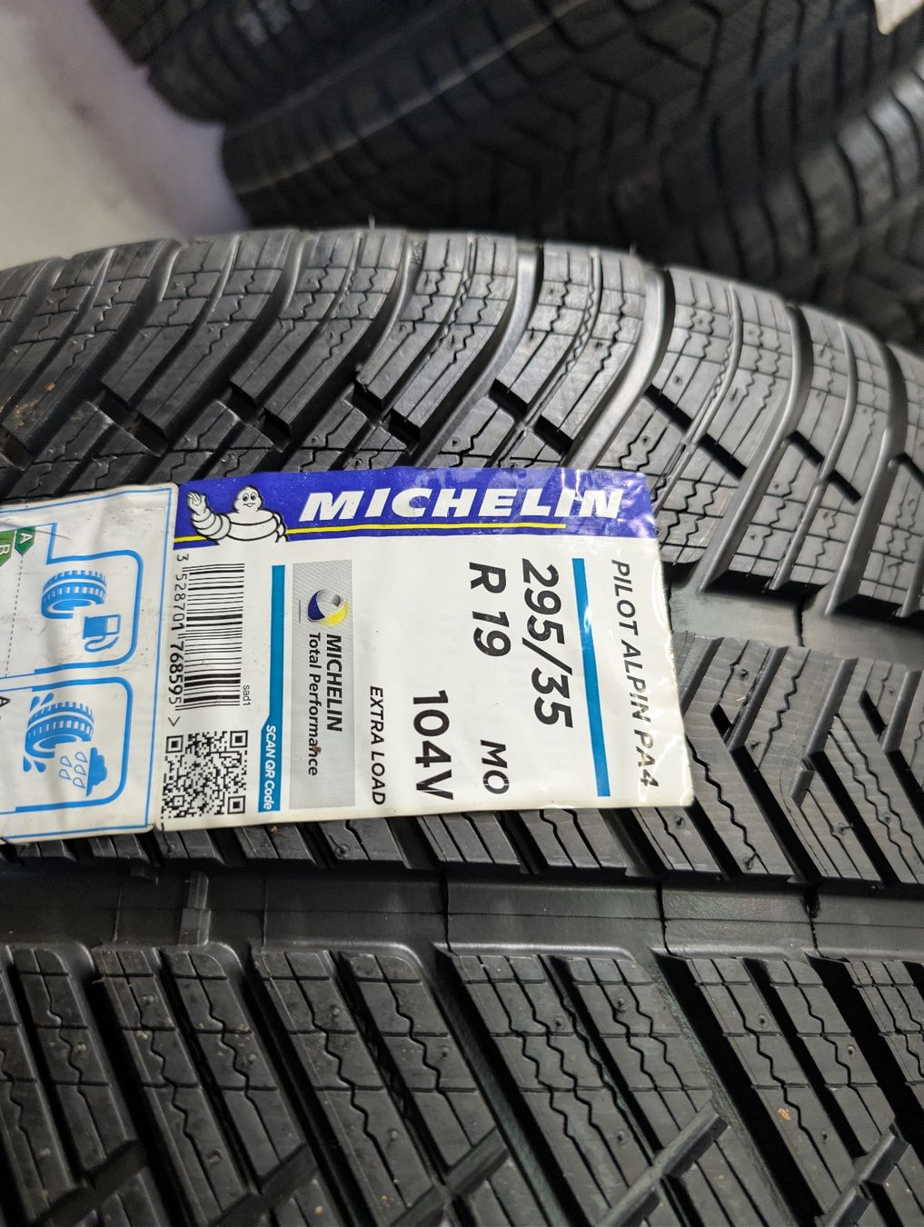 Michelin Pneus & Roues: Winterreifen  – Neuf avec emballage d'origine à Dürrenäsch par Pneu-Idris 2