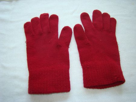 Handschuhe rot gestrickte Optik