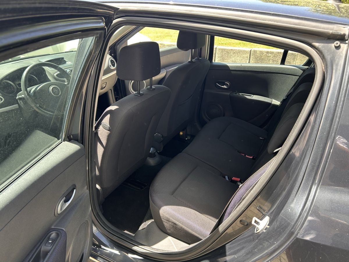 Renault Autos: Renault Clio 1.6 16V – D'occasion à St. Antoni par sch_vzy2 4