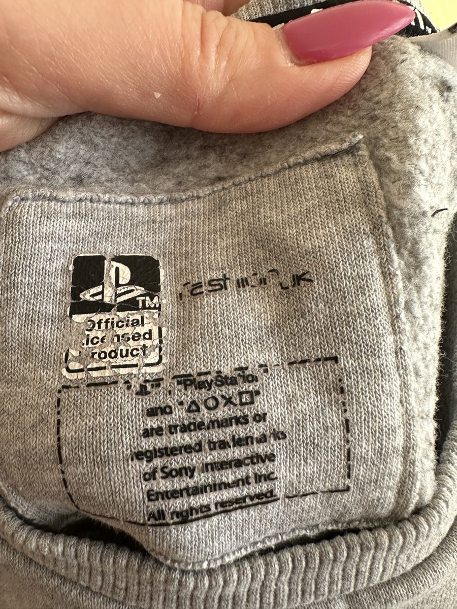Maglioni & Felpe: Pullover für Playstation Liebhaber – Usato da Münchenstein venduto da egi4142 2