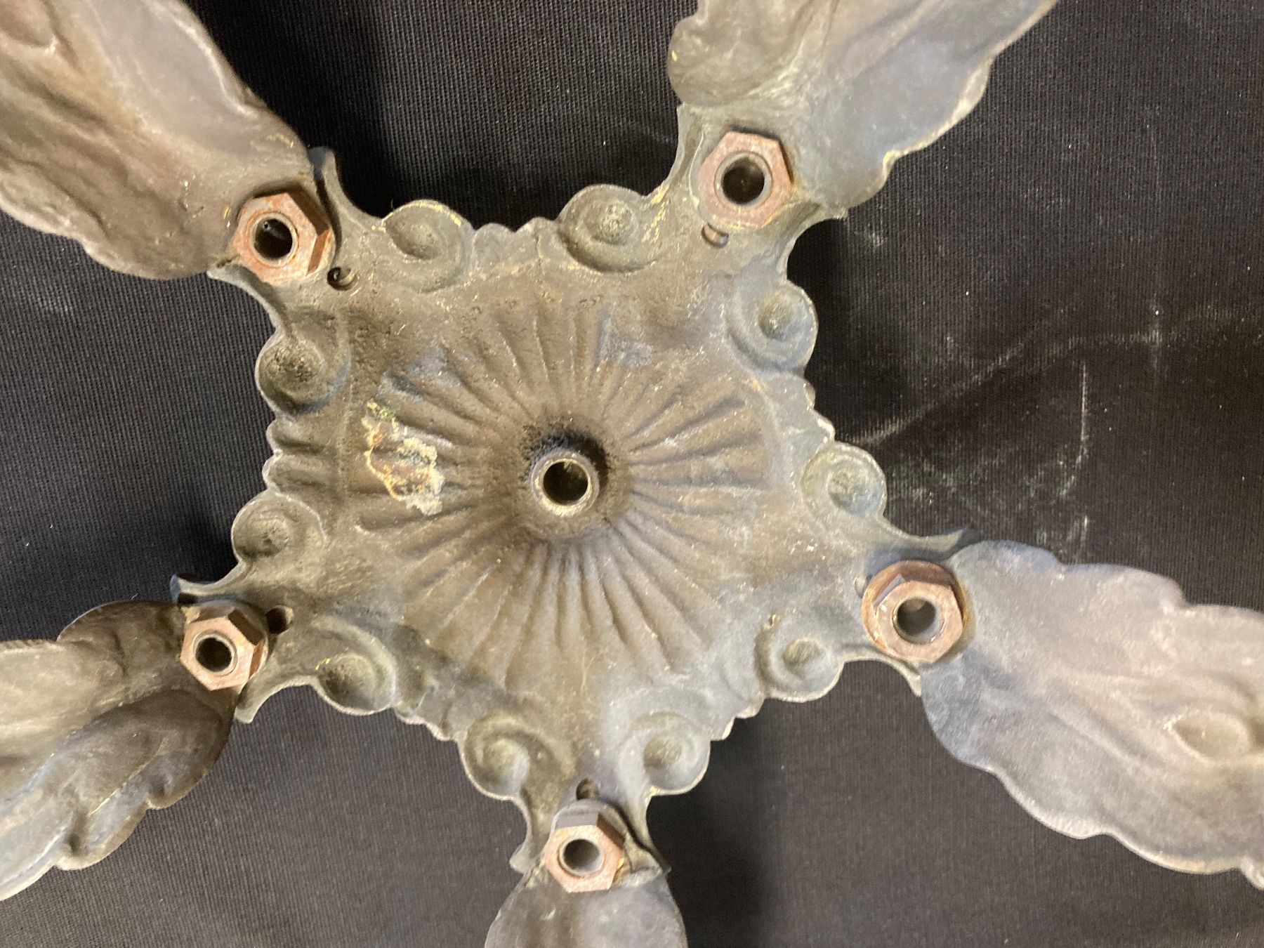 Kronleuchter & Deckenlampen: Antiker Lampenfuss Messing – Gebraucht aus Grosswangen von arum01 4