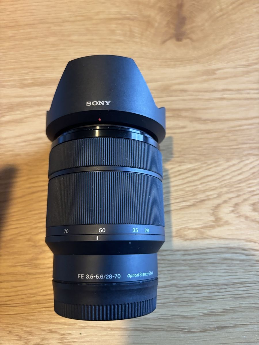 Sony Obiettivi: Objectif Sony FE 28-70mm f/3.5-5.6 OSS - Plein format  – Usato da Couvet venduto da Tototoro