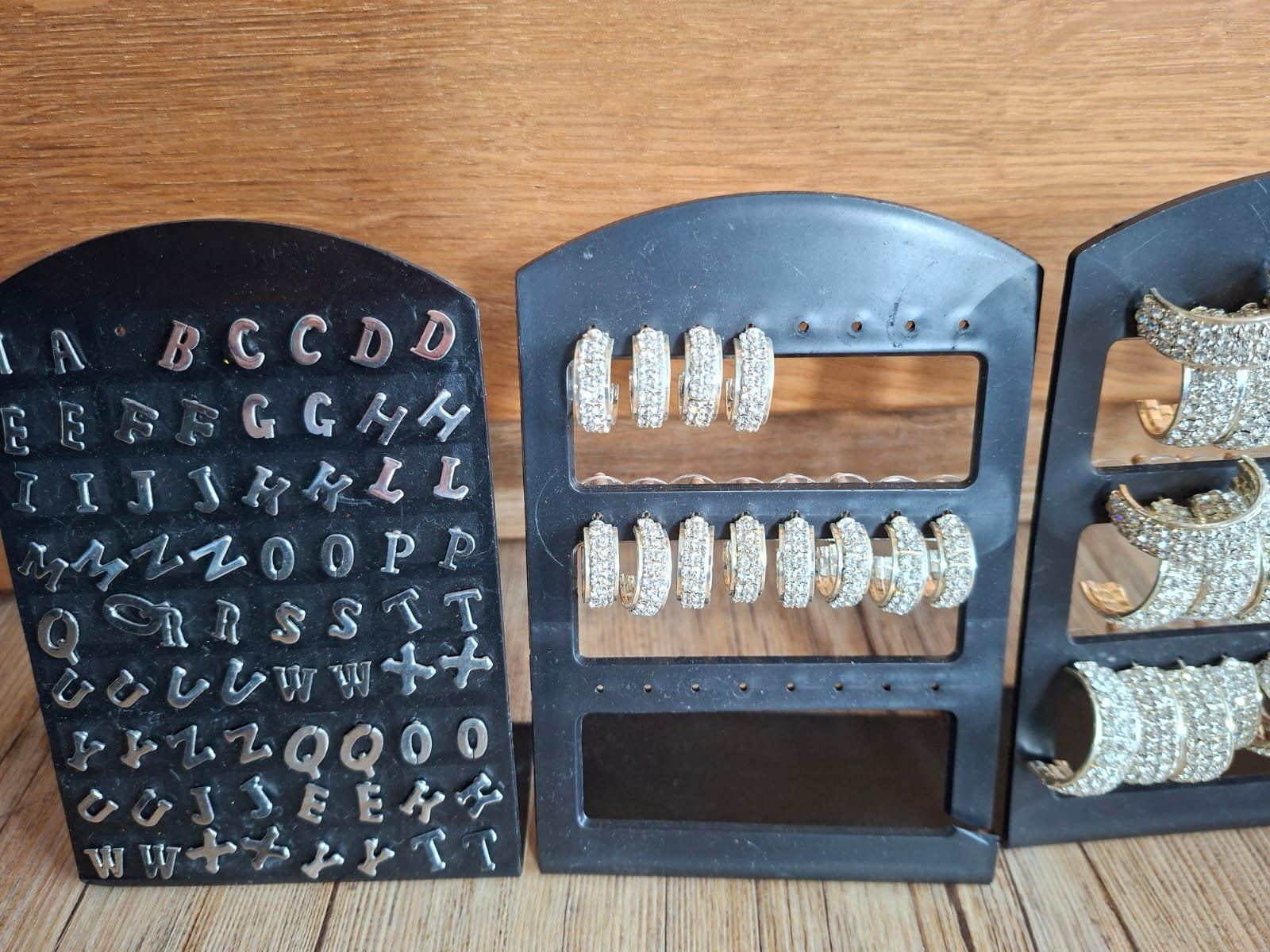 Altri gioielli: Modeschmuck-Set: Ohrringe & Buchstaben – Nuovo (secondo la descrizione) da Lyss venduto da van_td8t 1