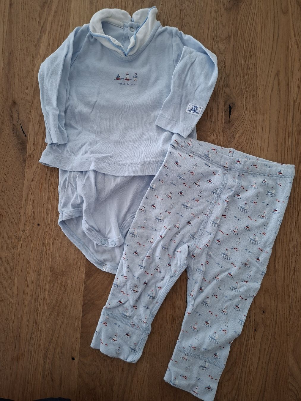 Petit Bateau Lotti & Set di vestiti: Petit Bateau Bundle 6 Monate/67cm – Usato da Frenkendorf venduto da Sir_marlin 1