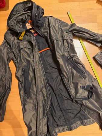 Parajumpers Regenjacke lang olivgrün Gr. M guter Zustand