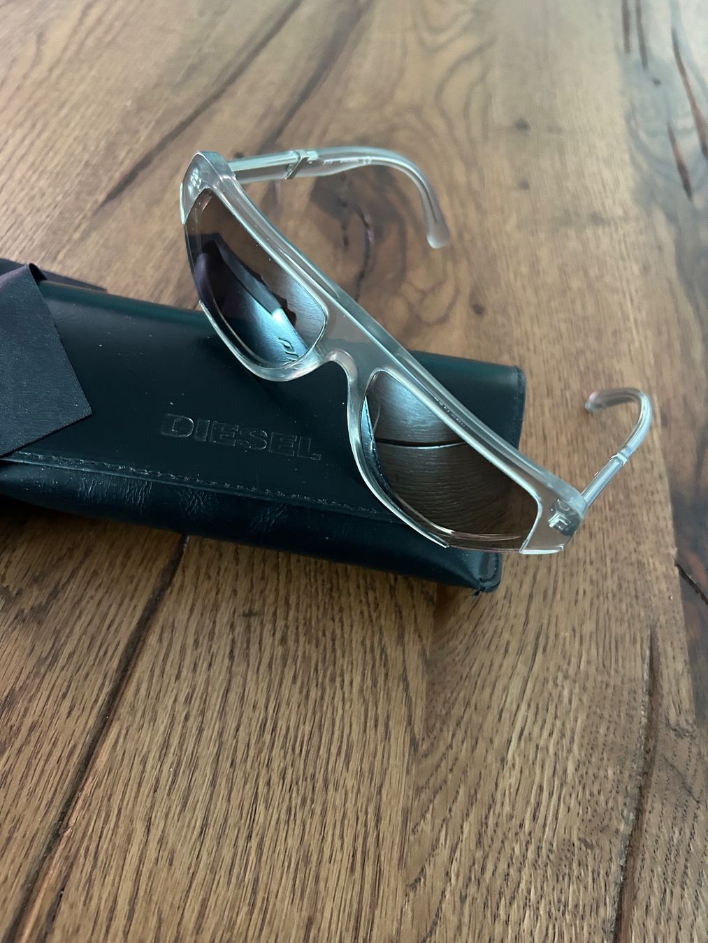 Diesel Lunettes & Verres: Diesel Sonnenbrille – Neuf (Voir description) à Schlieren par Leavio