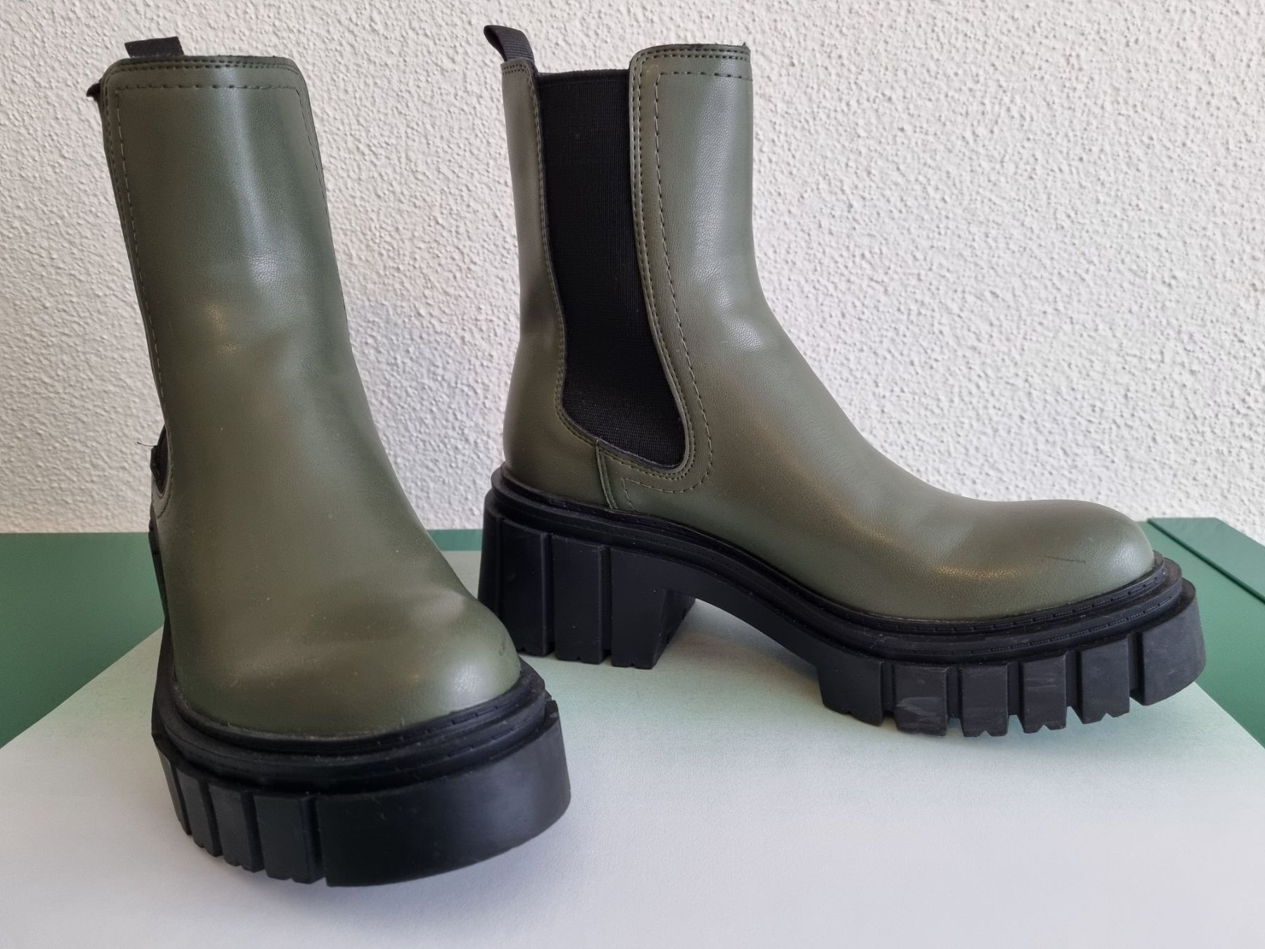 Dosenbach Scarpe da donna: Boots Gr. 37 grün-grau matt – Nuovo (secondo la descrizione) da Zofingen venduto da Felpa 1