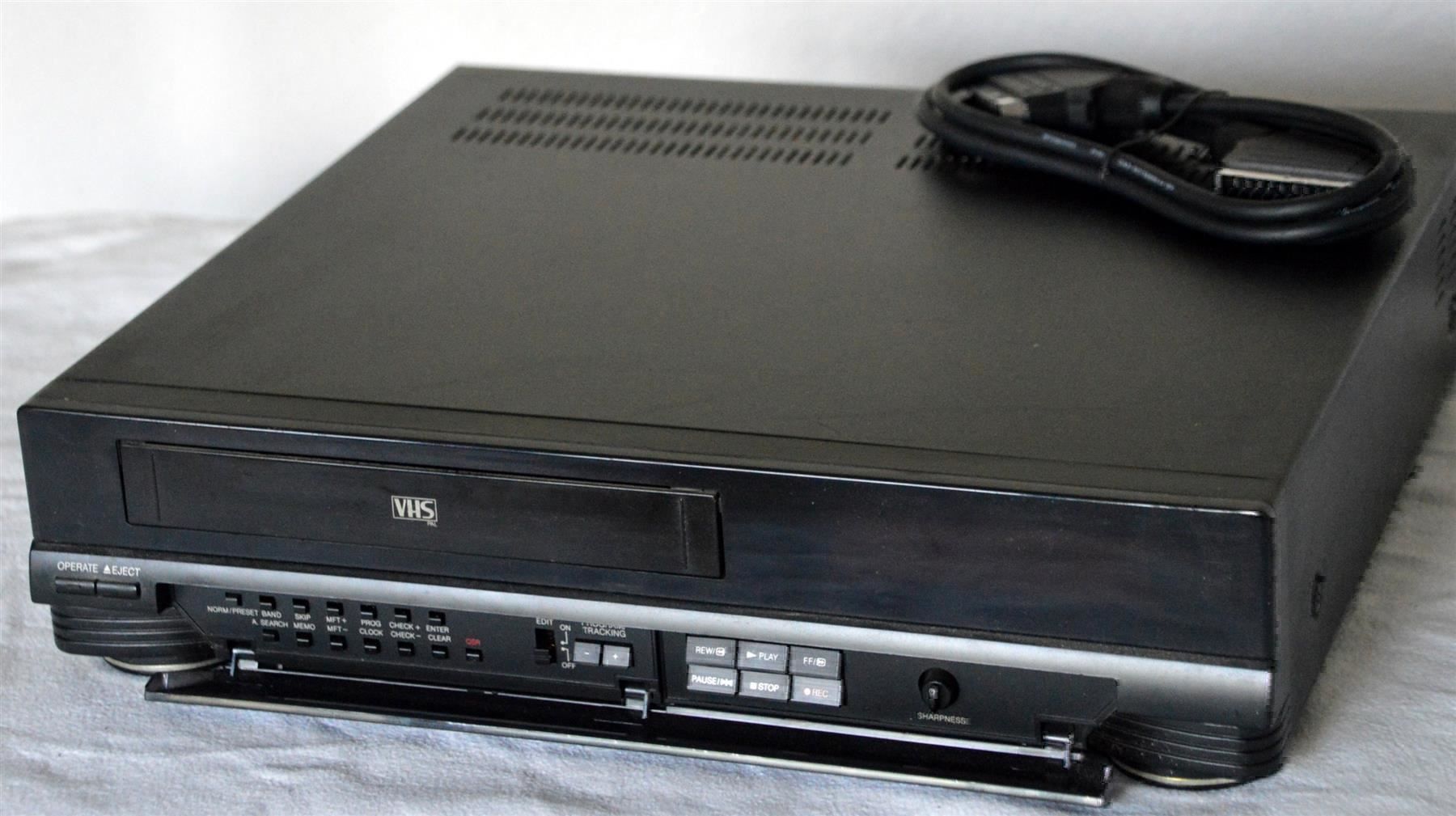 Aufnahmegeräte: Videorecorder VHS GoldStar GHV-1910P magnétoscope – Gebraucht aus Collonges von arashee