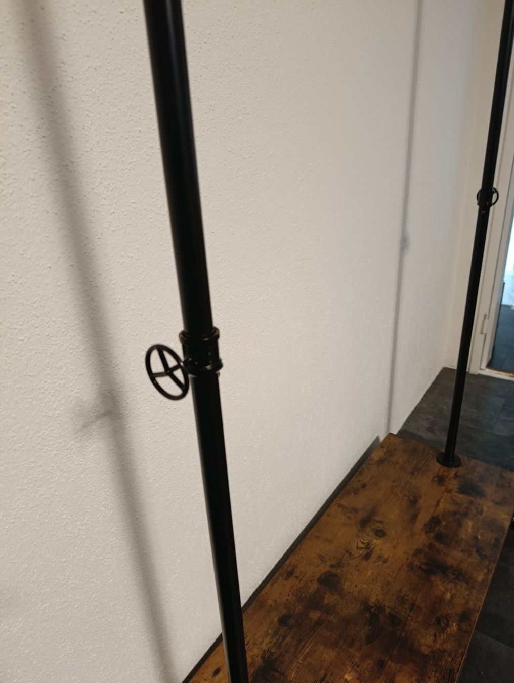 Pfister Autres décorations & accessoires: Garderobe Ankleide Ständer – D'occasion à Zeihen par Jblat 1