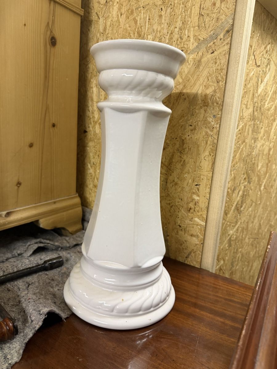 Skulpturen & Statuen: Säule weiss aus Keramik – Gebraucht aus Wettingen von NickInc 1