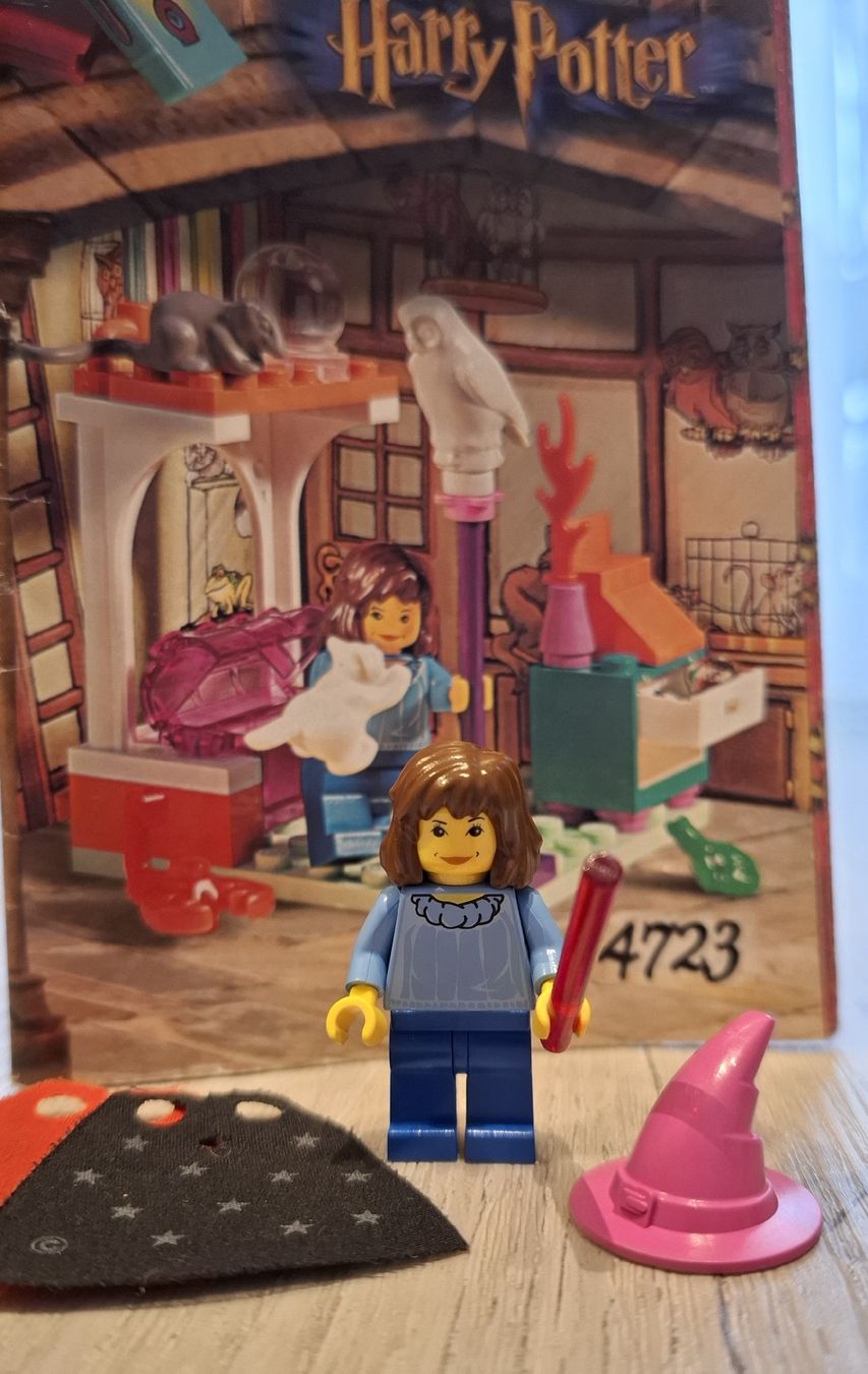 Lego Spielzeuge: LEGO - Minifigur - Hermine Granger - Set 4723 – Gebraucht aus Wünnewil von Rina016