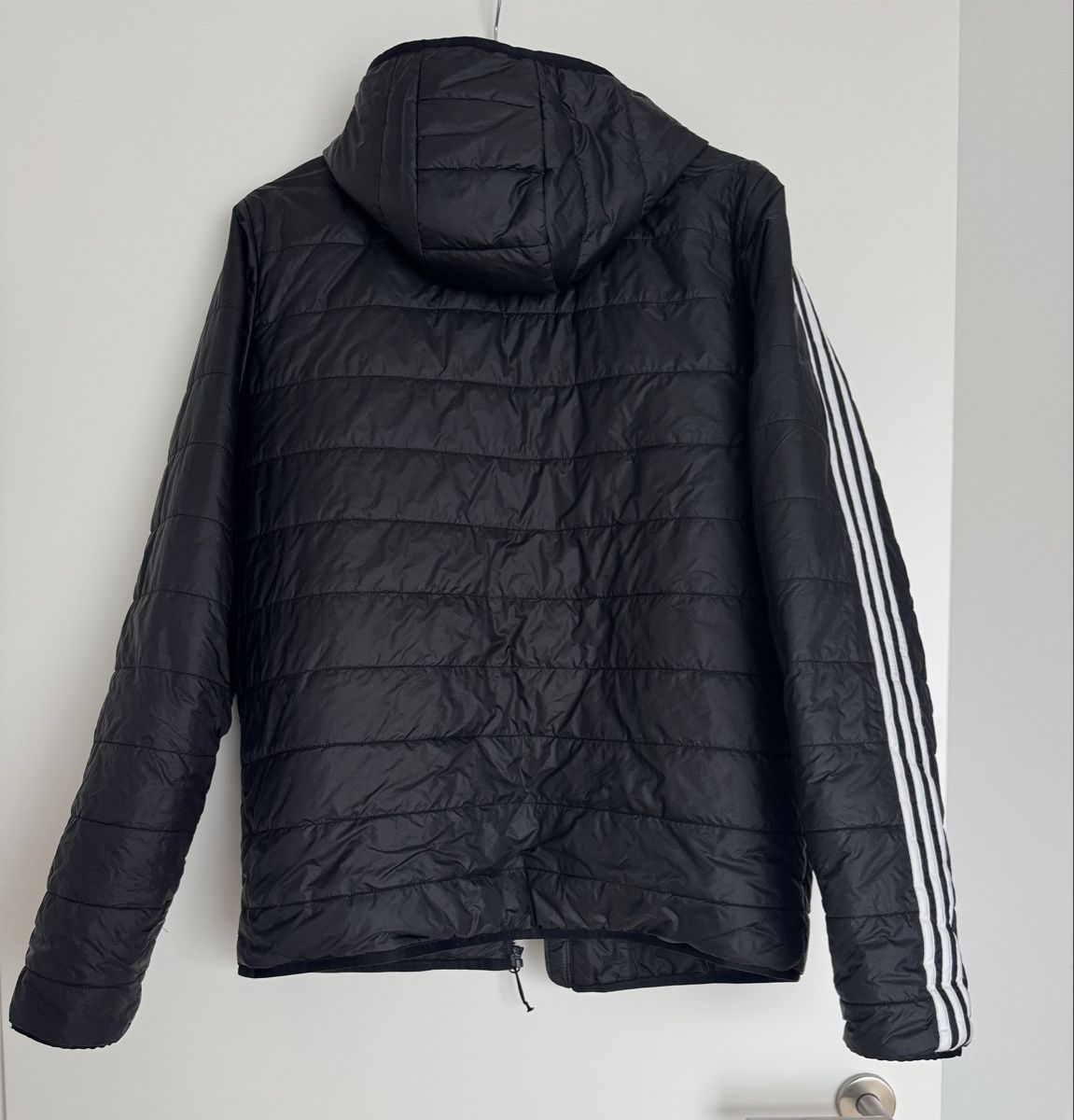 Adidas Giacche: Adidas puff Winterjacke, Schwarz, Grösse M – Usato da Frutigen venduto da _.Anja.B._ 2